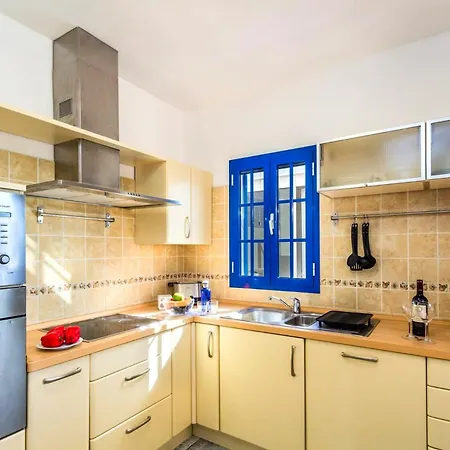 Natacha * Puerto del Carmen (Lanzarote)