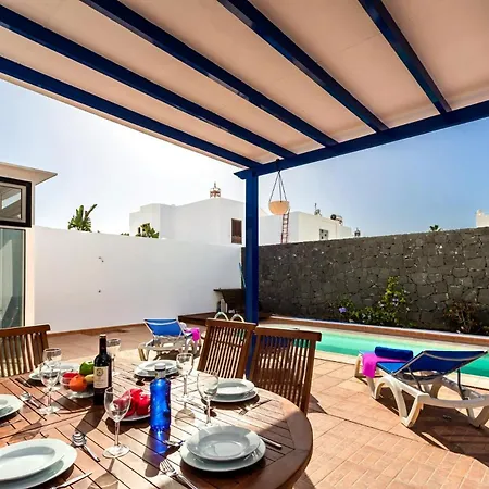 Natacha Puerto del Carmen (Lanzarote)